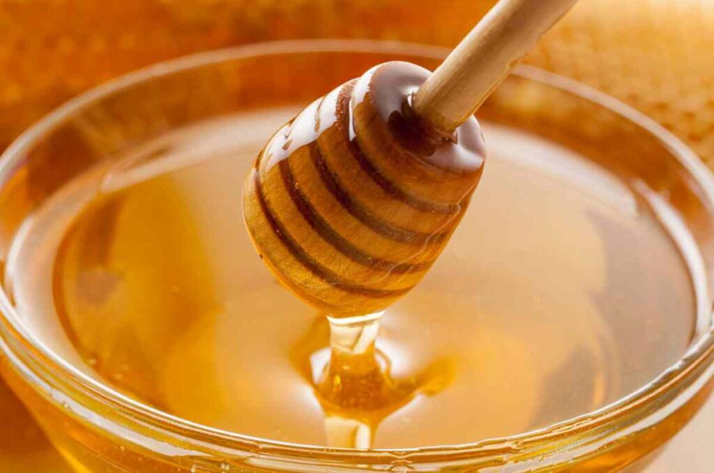 miele causa acidità di stomaco