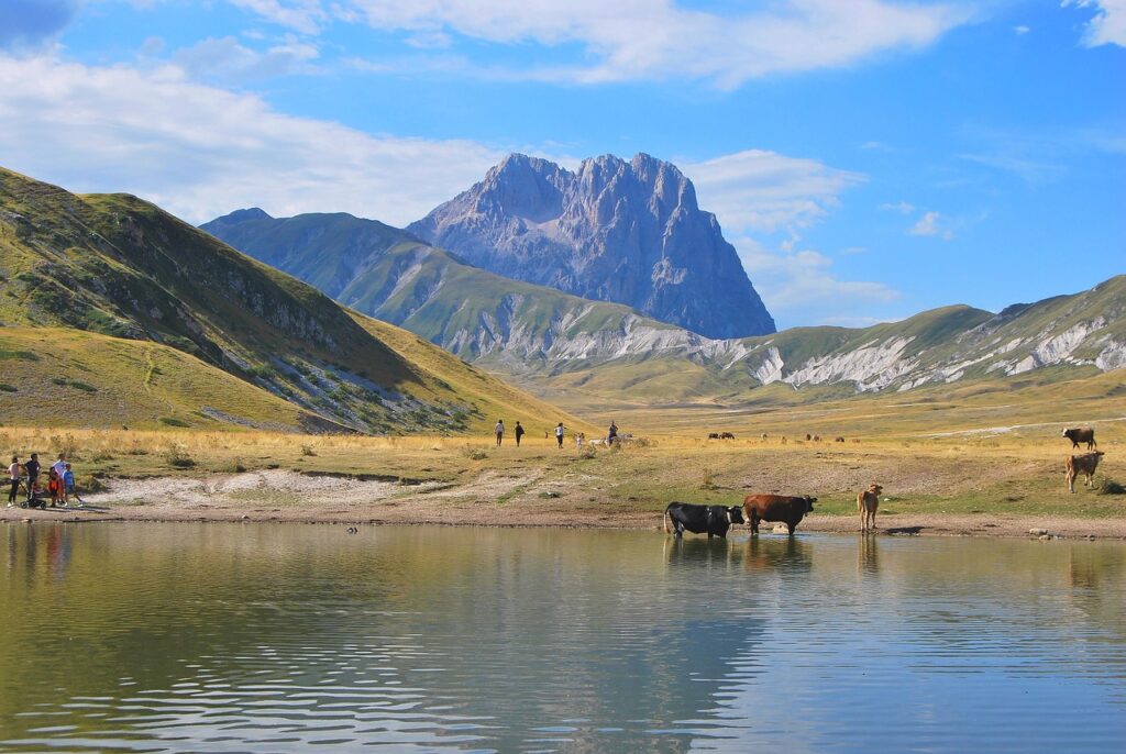 L’altopiano di “Campo Imperatore”, il piccolo Tibet d’Abruzzo: un paesaggio che non ti aspetti